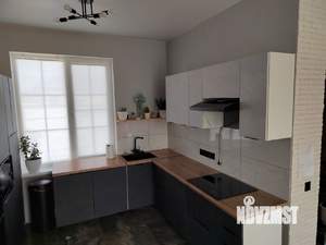 Дом 100м², 2-этажный, участок 3 сот.  