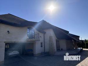 Дом 297м&sup2;, 2-этажный, участок 7 сот.  