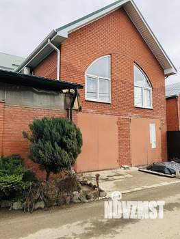 Коттедж 420м&sup2;, 3-этажный, участок 4 сот.  