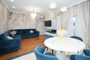 Дом 138м&sup2;, 2-этажный, участок 4 сот.  