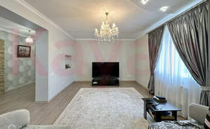 Дом 378м&sup2;, 2-этажный, участок 10 сот.  