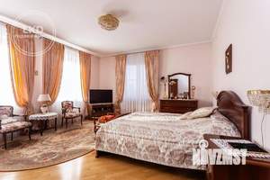 Дом 471м², 3-этажный, участок 10 сот.  