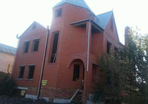 Дом 350м&sup2;, 2-этажный, участок 10 сот.  