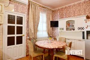 Дом 209м&sup2;, 2-этажный, участок 6 сот.  