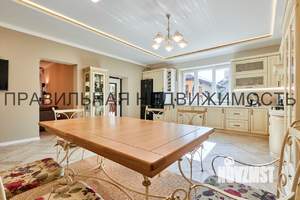 Дом 313м&sup2;, 2-этажный, участок 8 сот.  