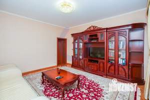 Дом 349м&sup2;, 3-этажный, участок 8 сот.  