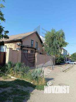 Дом 240м&sup2;, 2-этажный, участок 4 сот.  