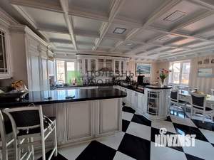 Коттедж 879м&sup2;, 2-этажный, участок 12 сот.  