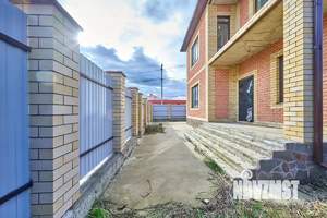 Дом 223м&sup2;, 2-этажный, участок 5 сот.  