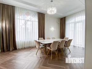 Дом 391м², 2-этажный, участок 9 сот.  