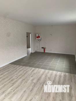 Дом 100м&sup2;, 1-этажный, участок 6 сот.  