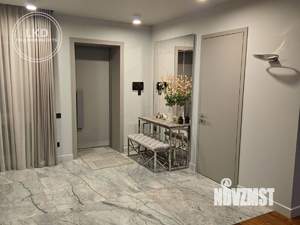 Дом 443м&sup2;, 2-этажный, участок 19 сот.  