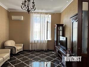 Дом 268м&sup2;, 3-этажный, участок 17 сот.  