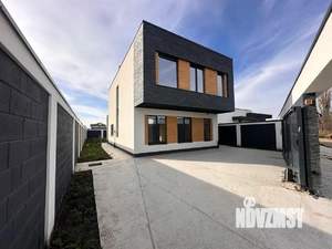 Дом 200м&sup2;, 2-этажный, участок 5 сот.  