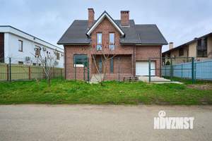 Дом 202м&sup2;, 2-этажный, участок 5 сот.  