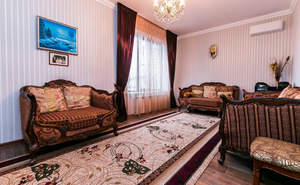 Дом 436м&sup2;, 2-этажный, участок 6 сот.  