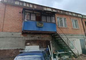 Дом 200м&sup2;, 3-этажный, участок 3 сот.  