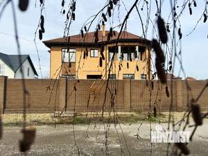 Коттедж 232м&sup2;, 2-этажный, участок 10 сот.  