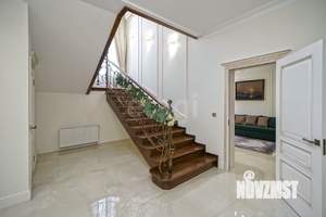 Дом 277м&sup2;, 2-этажный, участок 6 сот.  