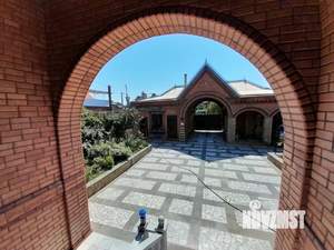 Дом 226м&sup2;, 2-этажный, участок 6 сот.  