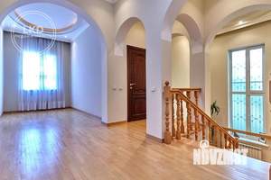 Дом 470м², 3-этажный, участок 9 сот.  