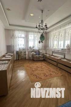 Дом 399м&sup2;, 2-этажный, участок 5 сот.  