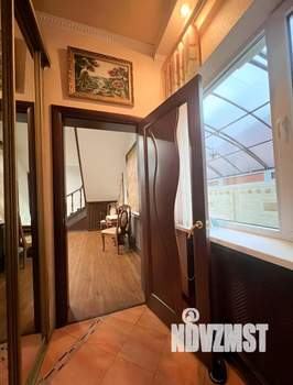 Дом 290м&sup2;, 2-этажный, участок 6 сот.  