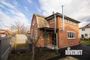 Дом 111м&sup2;, 2-этажный, участок 4 сот.  