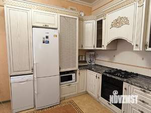 Дом 290м&sup2;, 2-этажный, участок 4 сот.  