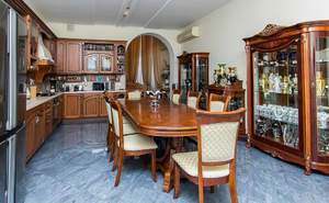 Дом 515м&sup2;, 2-этажный, участок 8 сот.  