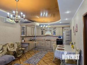 Дом 258м², 2-этажный, участок 6 сот.  