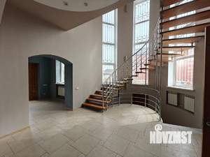 Дом 320м&sup2;, 3-этажный, участок 8 сот.  