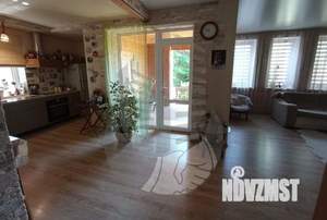 Дом 130м², 1-этажный, участок 6 сот.  