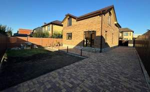 Дом 168м&sup2;, 2-этажный, участок 4 сот.  