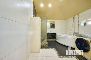 Дом 208м&sup2;, 2-этажный, участок 4 сот.  