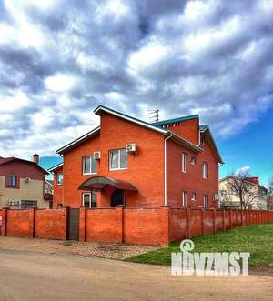 Коттедж 261м&sup2;, 2-этажный, участок 8 сот.  