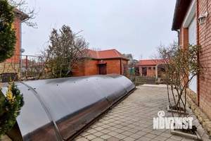 Дом 181м&sup2;, 3-этажный, участок 10 сот.  