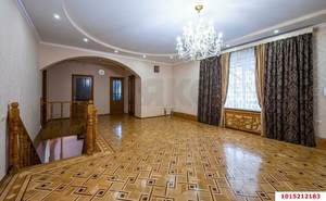 Дом 270м&sup2;, 2-этажный, участок 4 сот.  