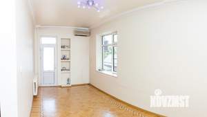 Дом 240м², 3-этажный, участок 4 сот.  