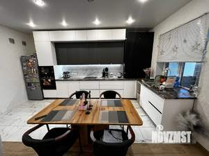 Дом 129м&sup2;, 2-этажный, участок 3 сот.  