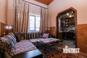 Дом 175м&sup2;, 3-этажный, участок 1 сот.  