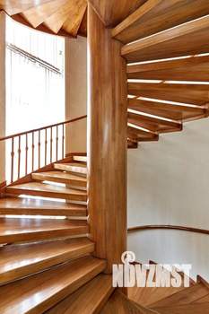 Дом 333м&sup2;, 2-этажный, участок 9 сот.  