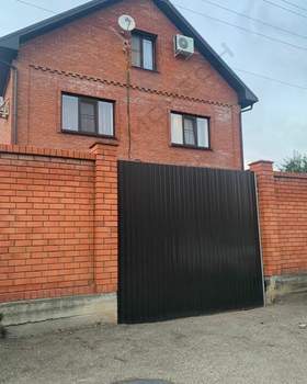 Дом 385м&sup2;, 3-этажный, участок 10 сот.  