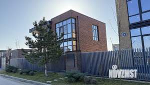 Дом 188м&sup2;, 2-этажный, участок 6 сот.  