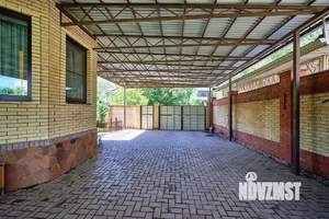 Дом 274м², 3-этажный, участок 6 сот.  