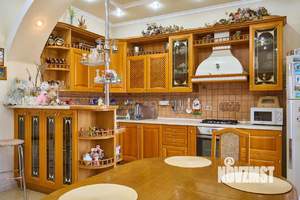 Дом 347м², 3-этажный, участок 7 сот.  