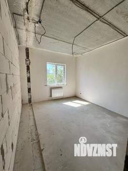 Дом 135м&sup2;, 2-этажный, участок 4 сот.  