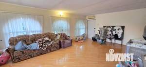 Дом 427м&sup2;, 2-этажный, участок 3 сот.  