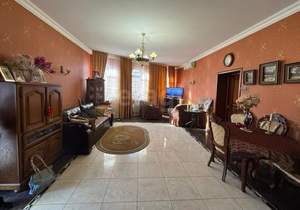 Дом 130м&sup2;, 1-этажный, участок 6 сот.  