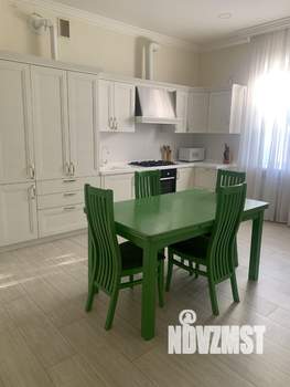 Дом 291м², 2-этажный, участок 8 сот.  